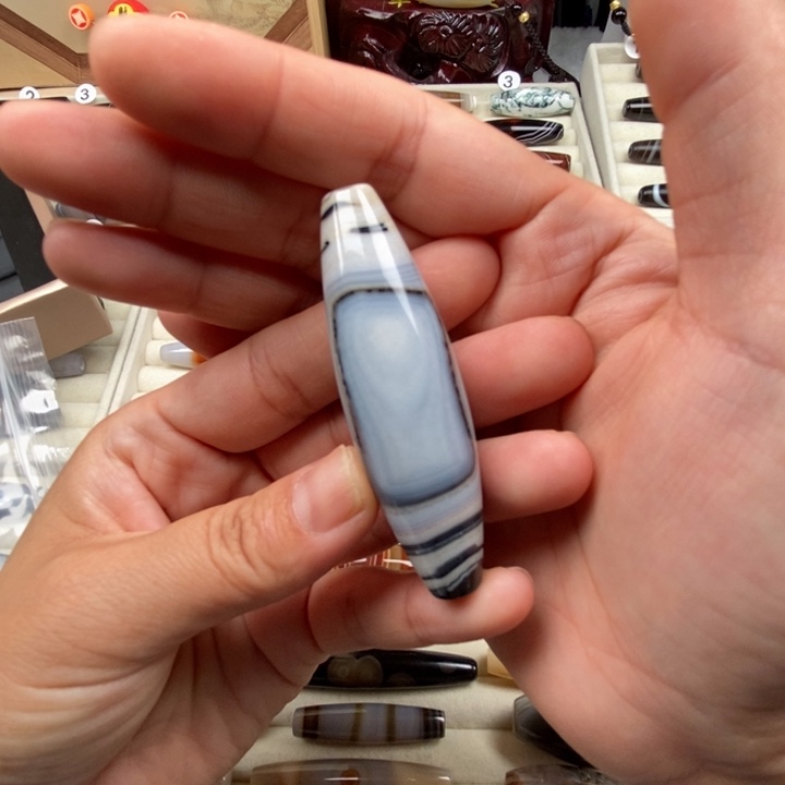 玛瑙/玉髓颈饰未镶嵌?*