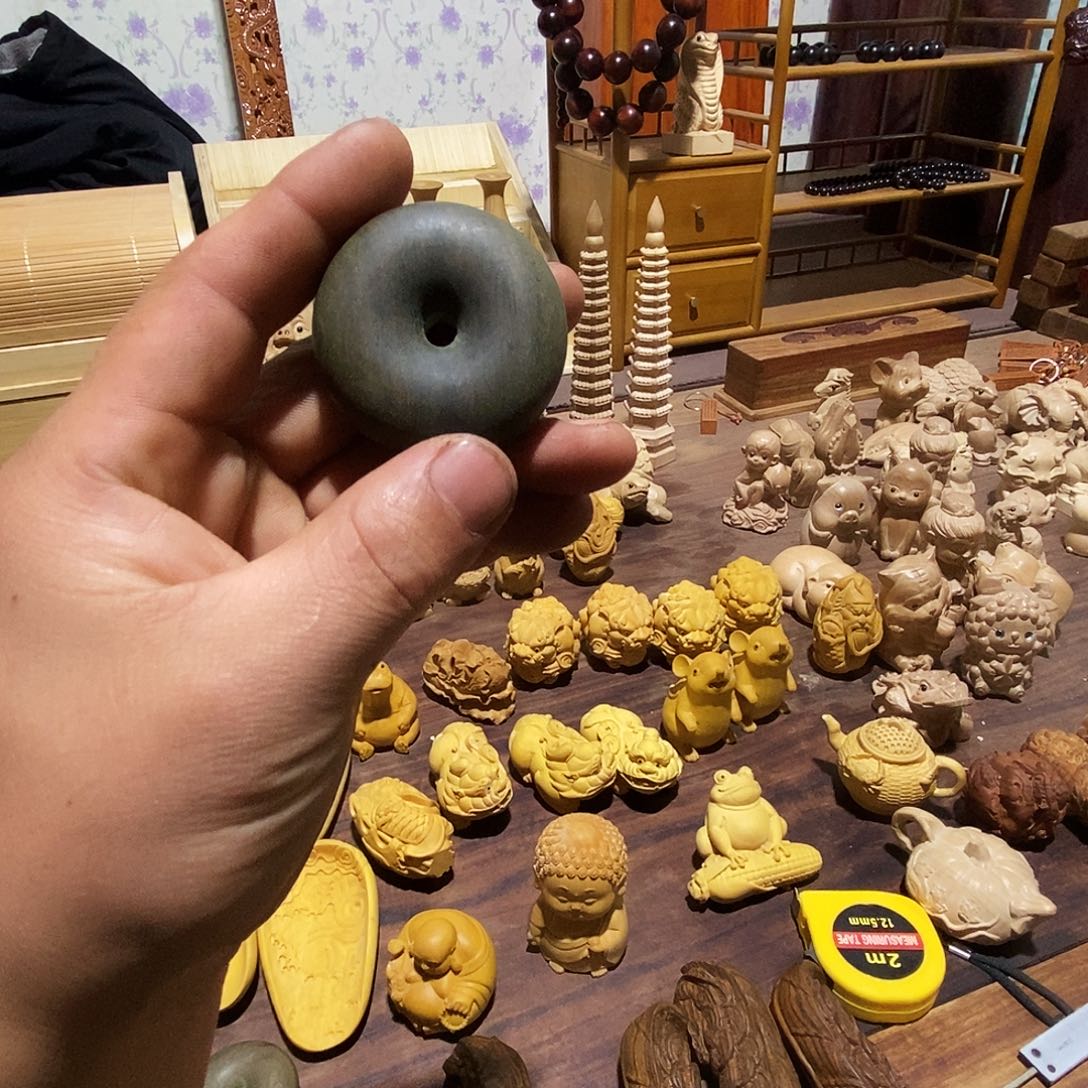 啊根庭绿檀手吧件把件