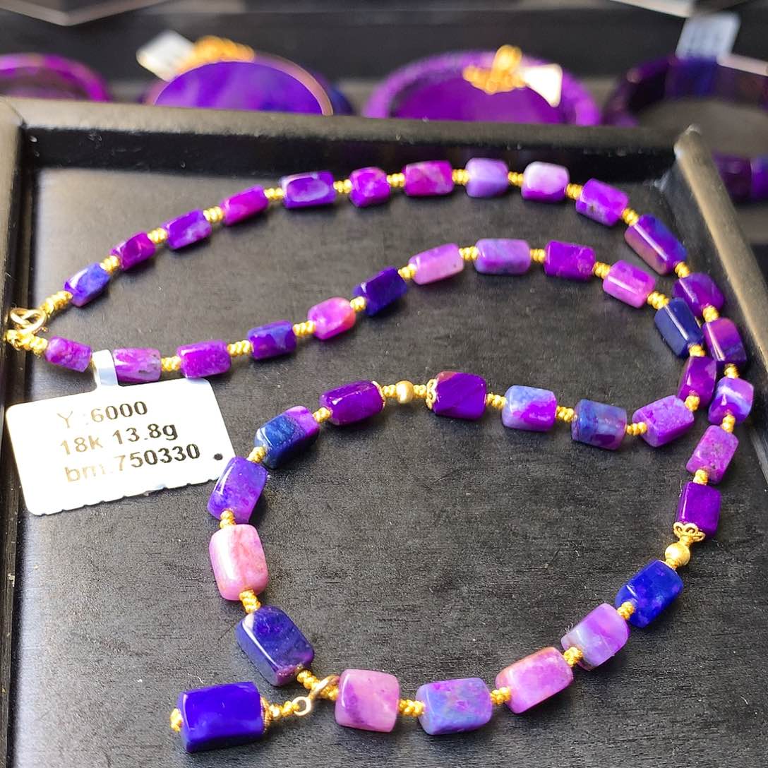 18K金镶嵌苏纪石（舒俱来）项链