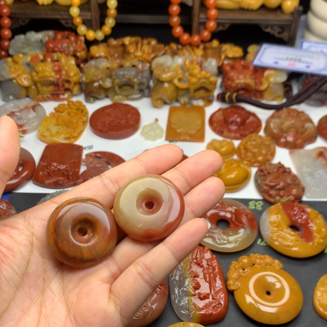 石英质玉（黄龙玉）挂件未镶嵌