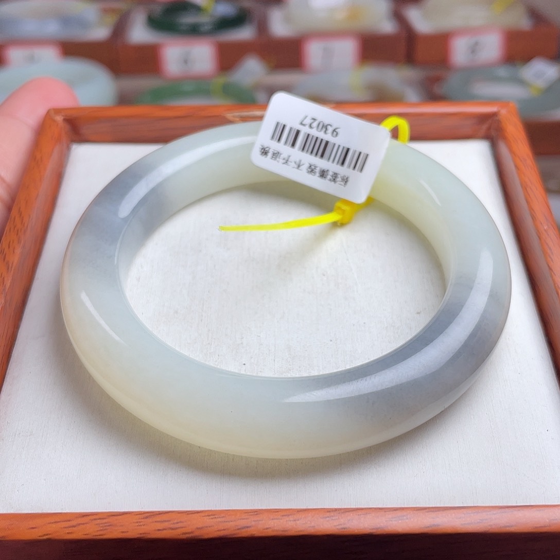 【闪购商品】和田玉未镶嵌手镯56