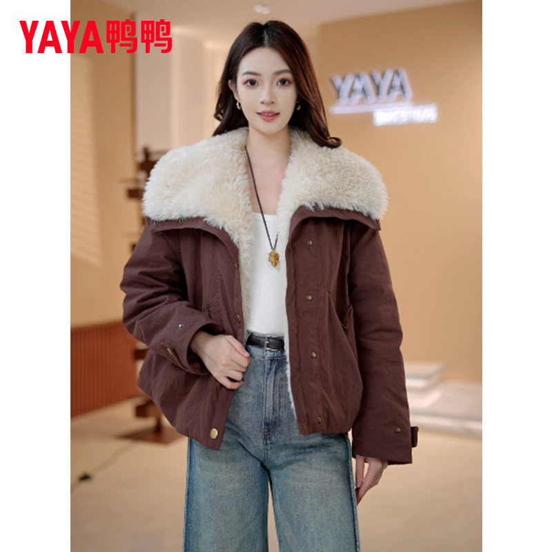 YAYA/鸭鸭羽绒服女短款复古风大翻领毛绒加厚时尚外套YE5B610211M