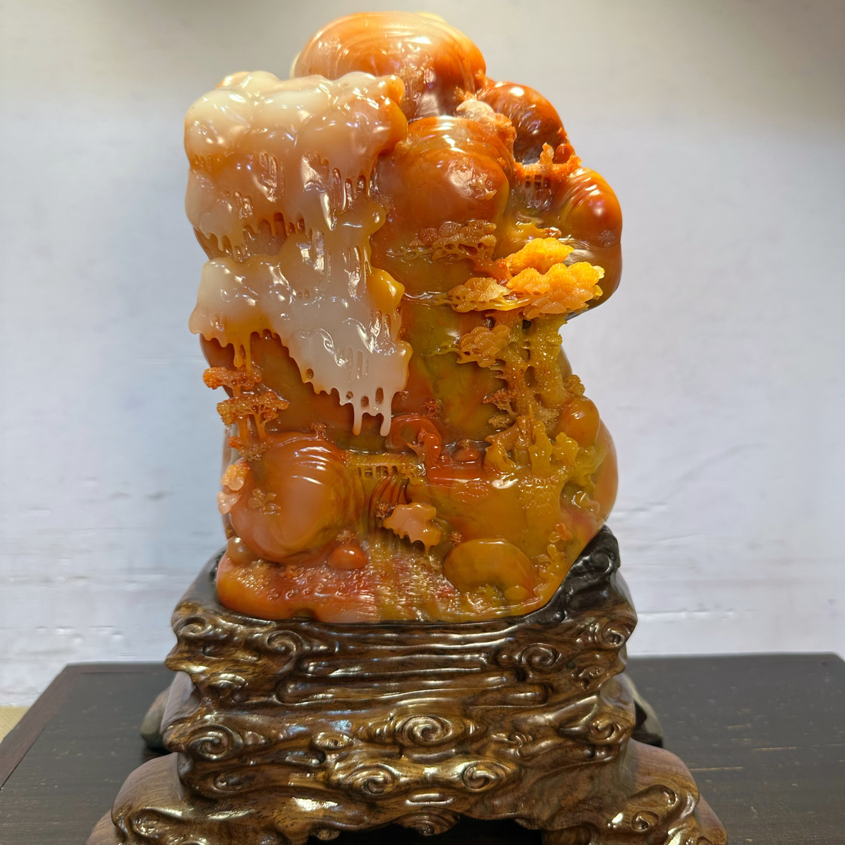 寿山石精品大师巧雕山水摆件