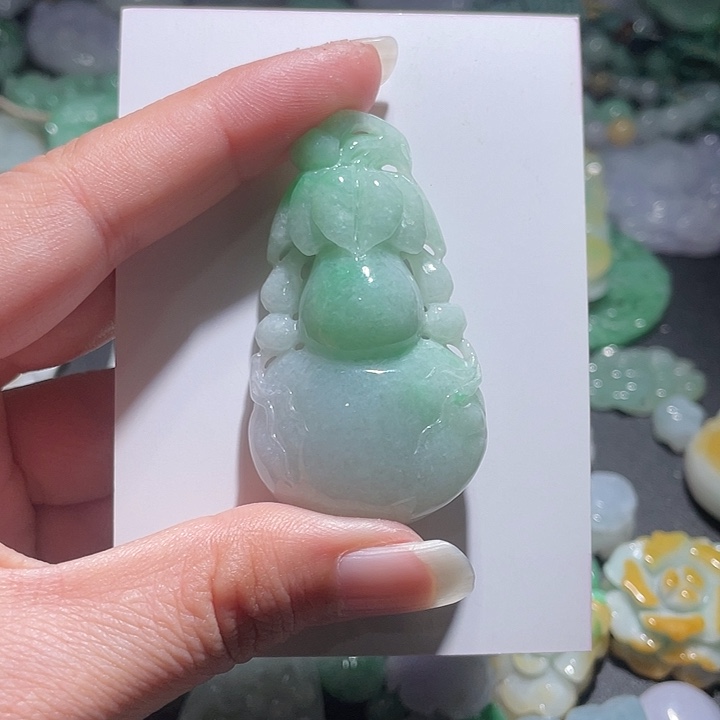 颈饰未镶嵌翡翠天