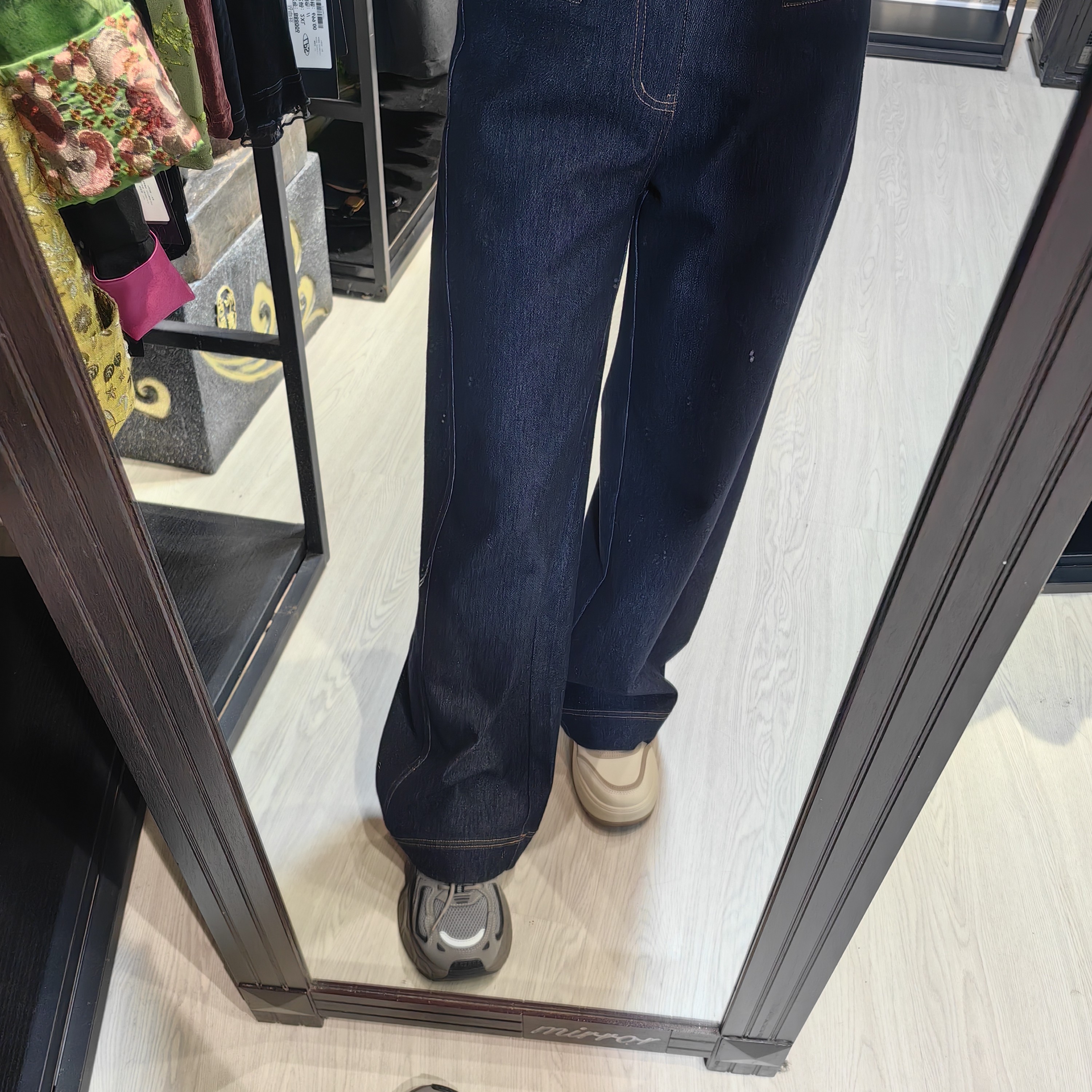 满天星蓝手感柔软阔腿拖地高腰女牛仔裤潮流宽松