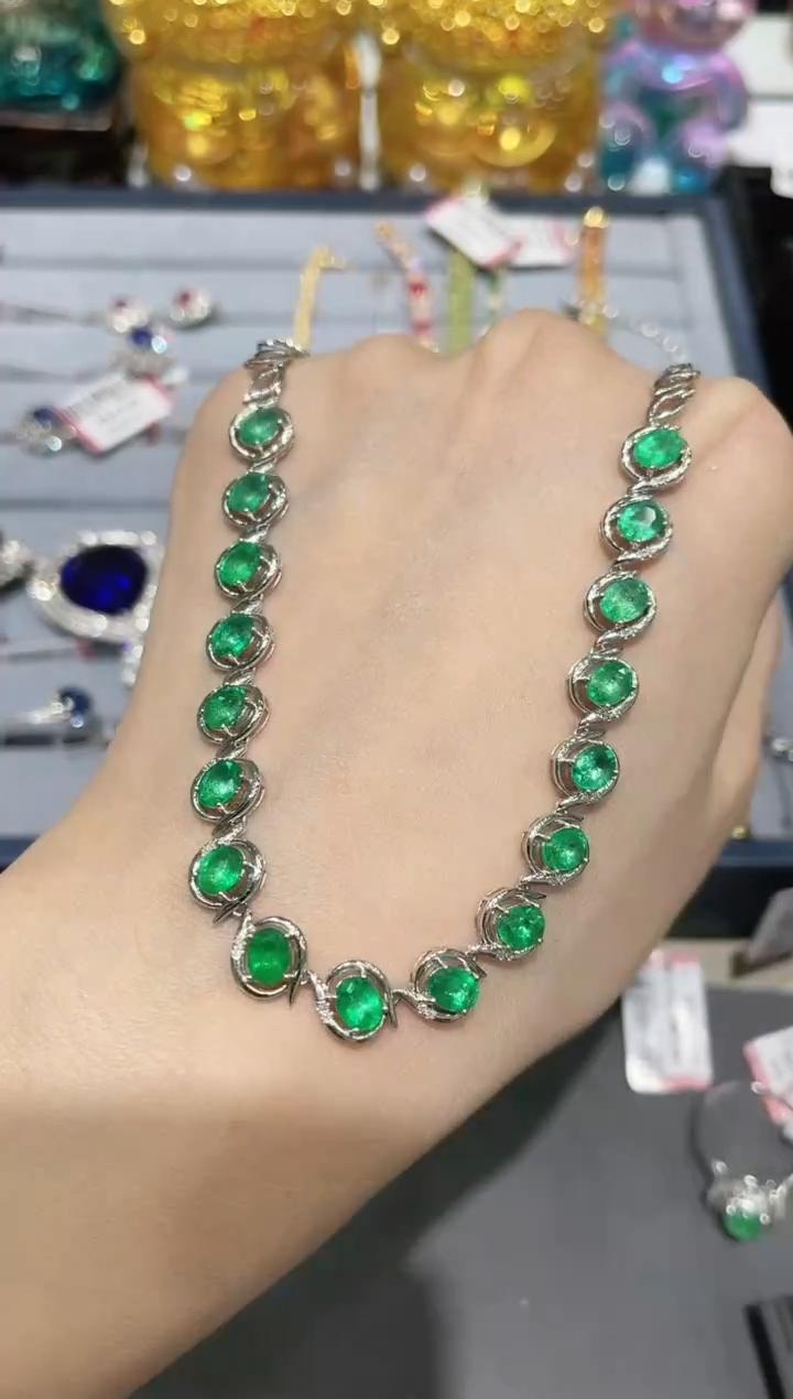 18K金镶嵌天然祖母绿项链套链