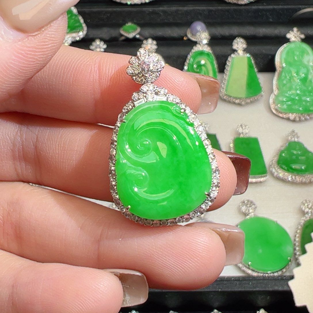 翡翠18K金镶嵌吊坠(不含链)