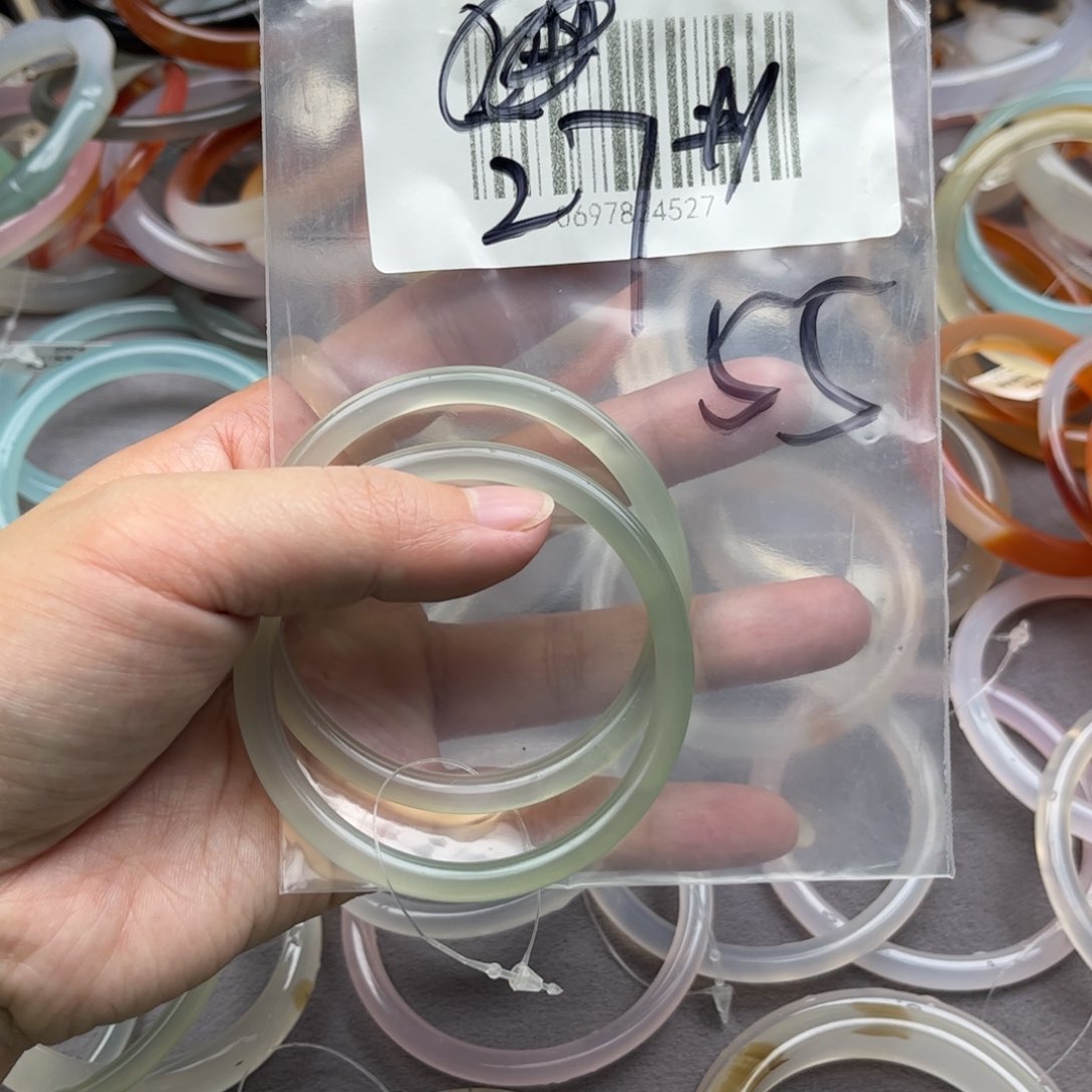 玛瑙/玉髓手镯未镶嵌