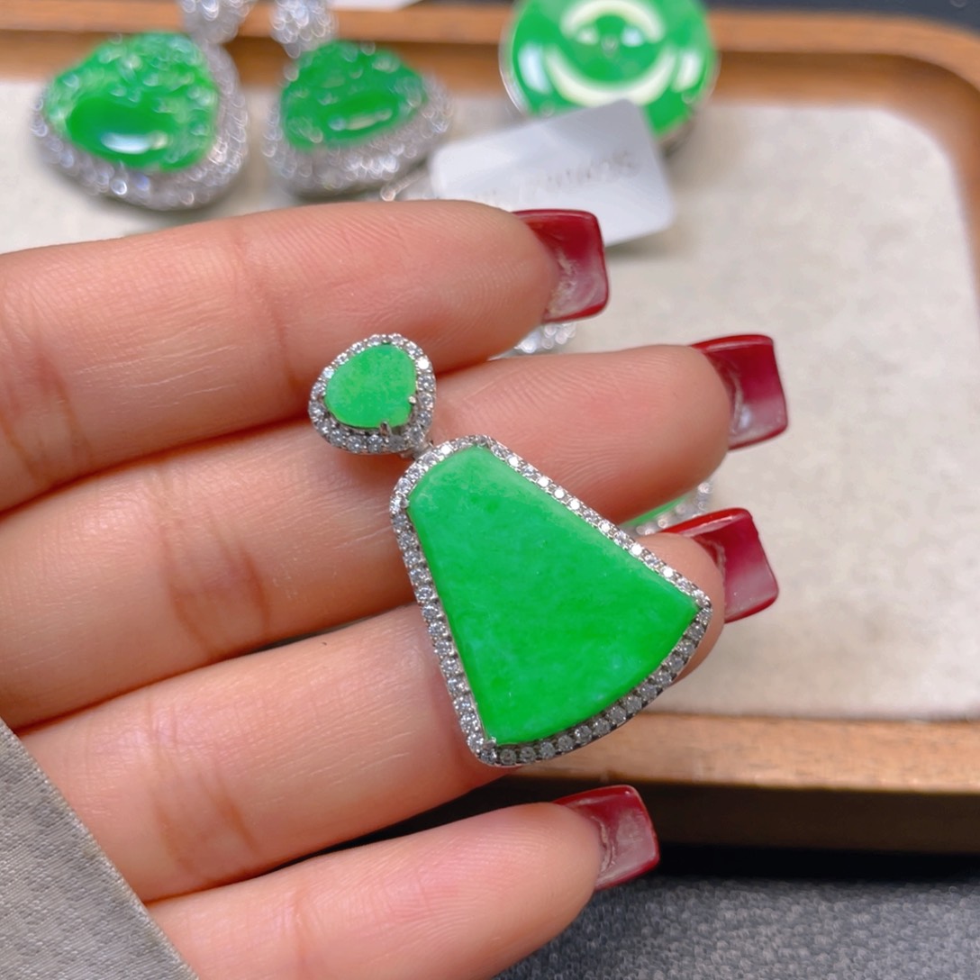 翡翠银S925镶嵌颈饰