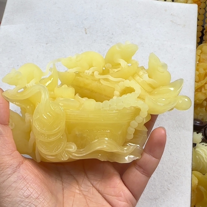 蜜蜡珠宝奇石未镶嵌