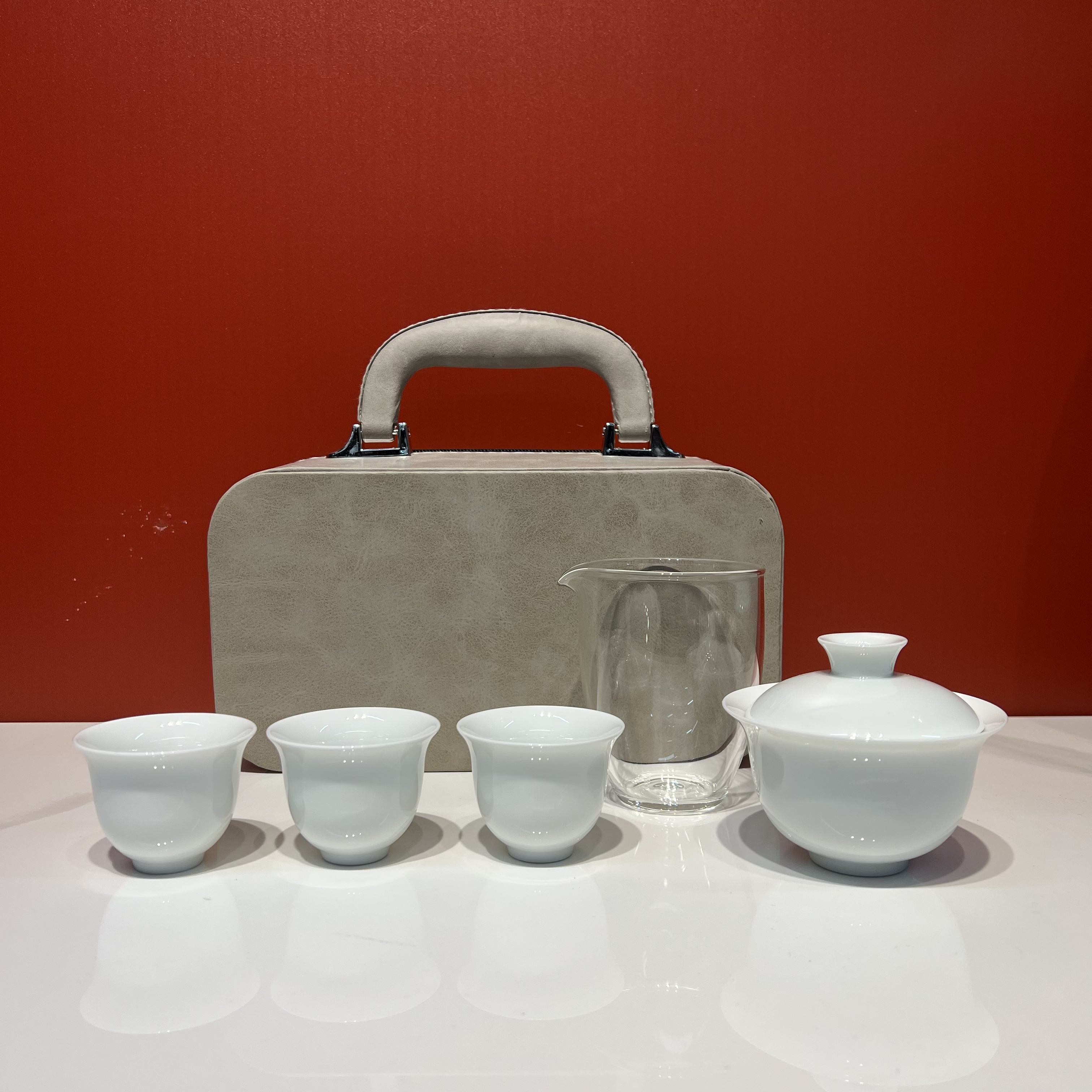 @《郑》玉白瓷户外旅行茶具皮盒 YC106