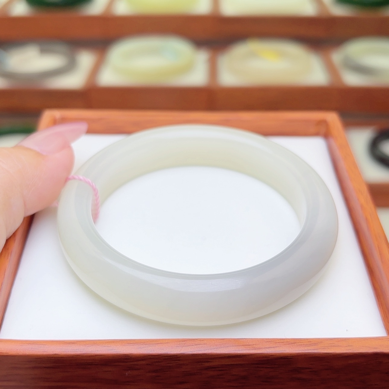 【闪购商品】和田玉手镯未镶嵌