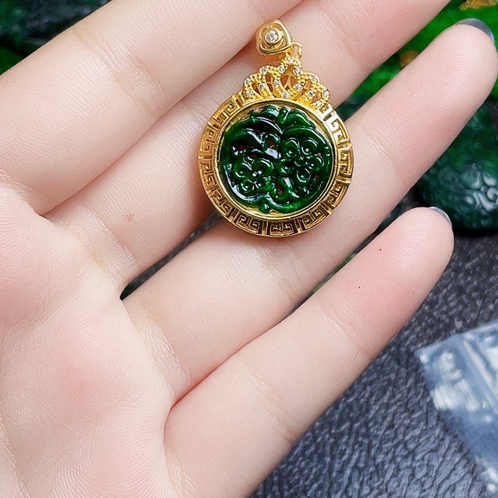 翡翠银S925镶嵌颈饰多样性