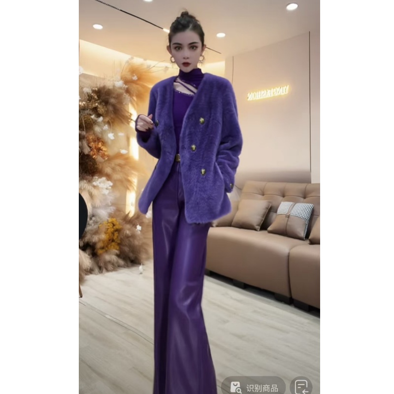 【YING FASHION】莹老板-设计款百搭金扣毛毛外套 91170427