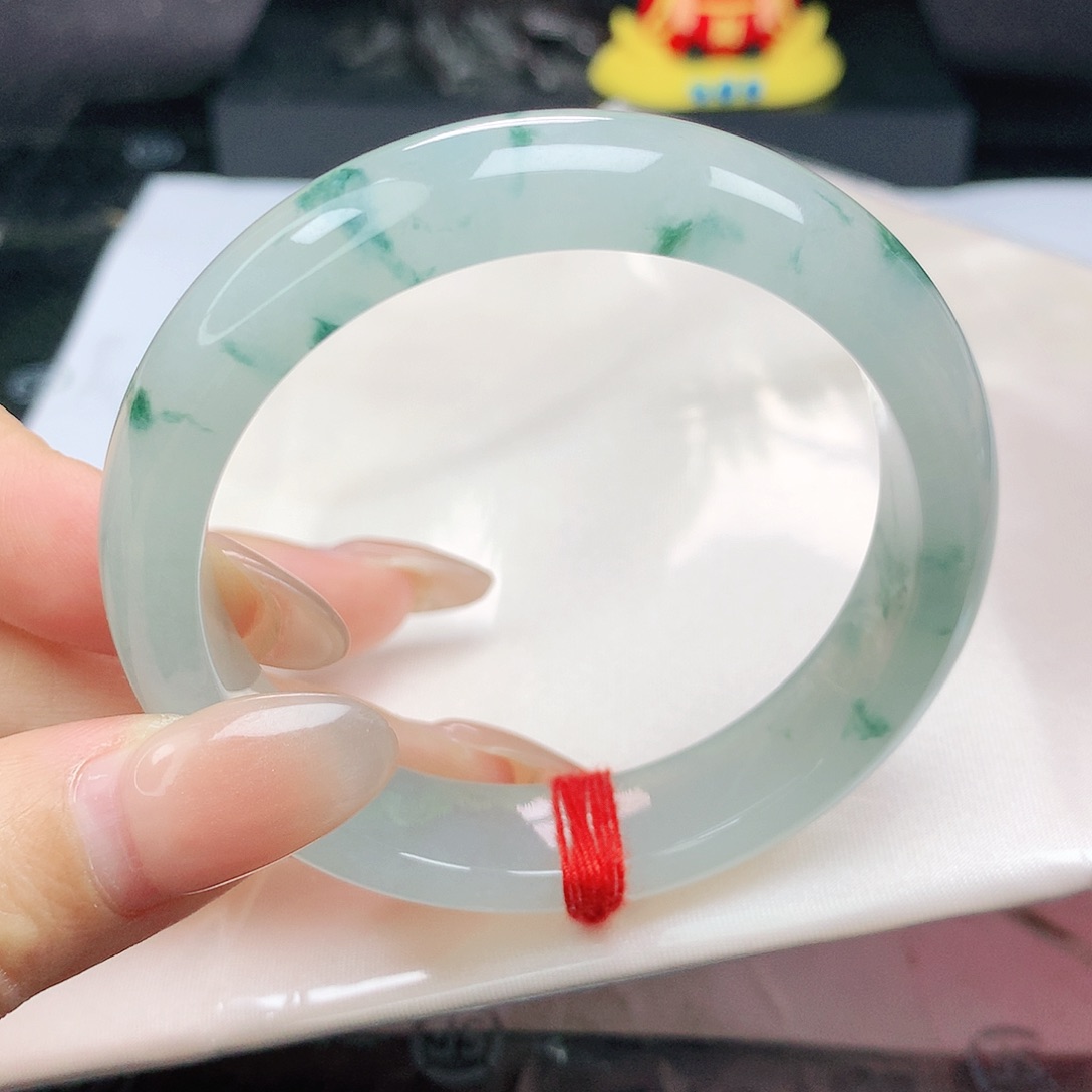 未镶嵌手镯翡翠正