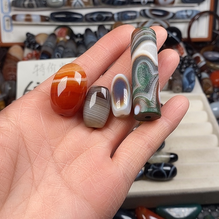 秋***雨玛瑙/玉髓未镶嵌珠宝半成品