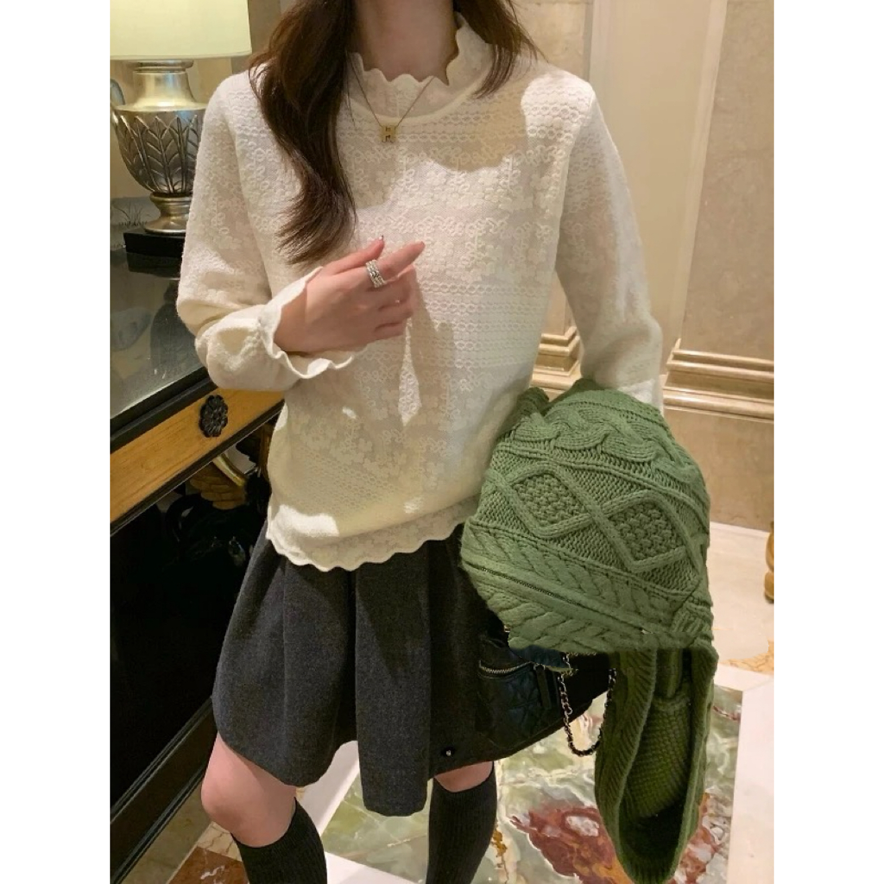 10032 衣长57 秋冬时尚打底蕾丝上衣