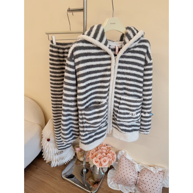 可外穿睡衣女秋冬季珊瑚绒加绒加厚米粒绒冬天连帽女士大码家居服