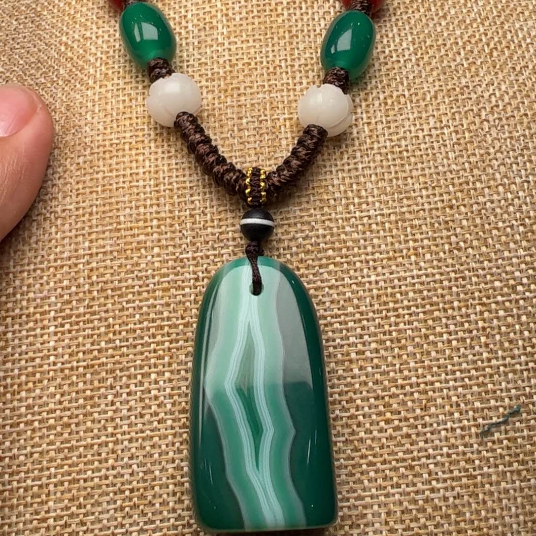 玛瑙/玉髓颈饰未镶嵌