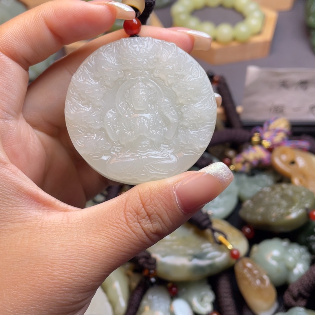 和田玉颈饰未镶嵌