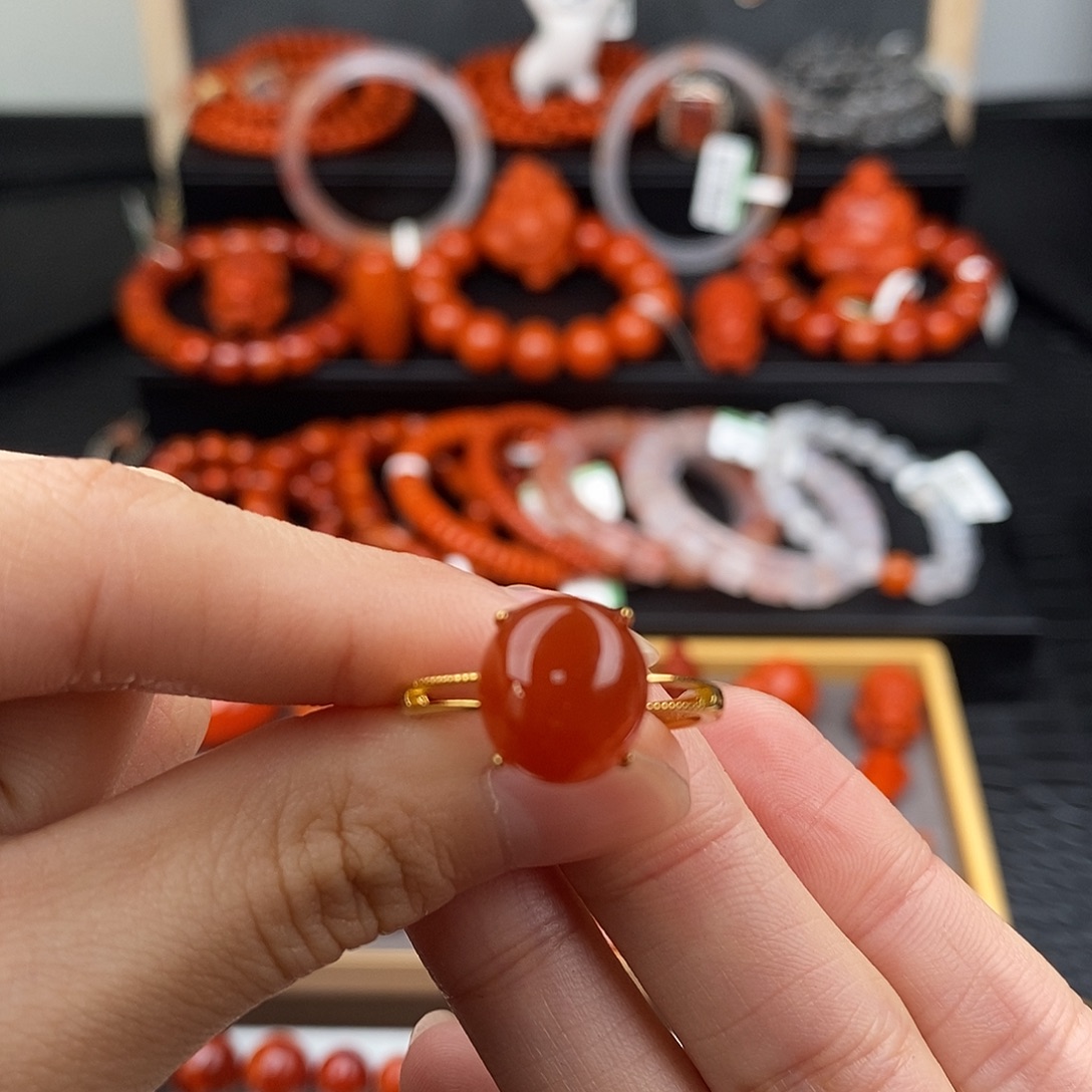 南红玛瑙银S925镶嵌云南保山冰红戒指