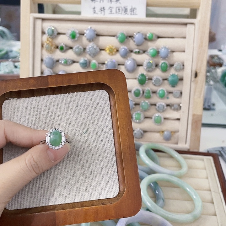 翡翠未镶嵌颈饰天然翡翠Ａ货