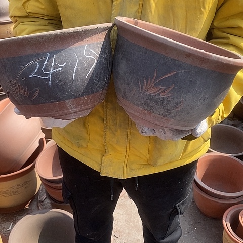 紫砂中国宜兴紫砂花盆，