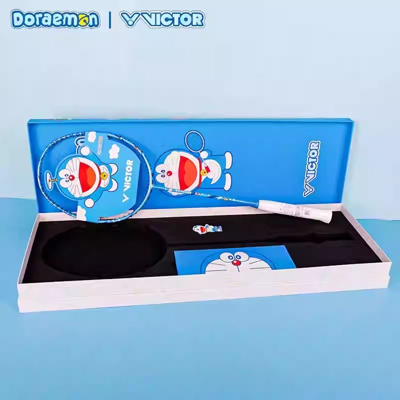 VICTOR/威克多胜利羽毛球拍哆啦A梦联名叮当猫机器猫礼盒款全面型