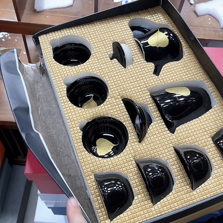 孤品茶具套装等。          