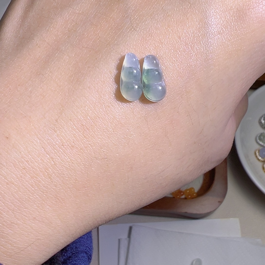 S***P翡翠散珠豆子两个