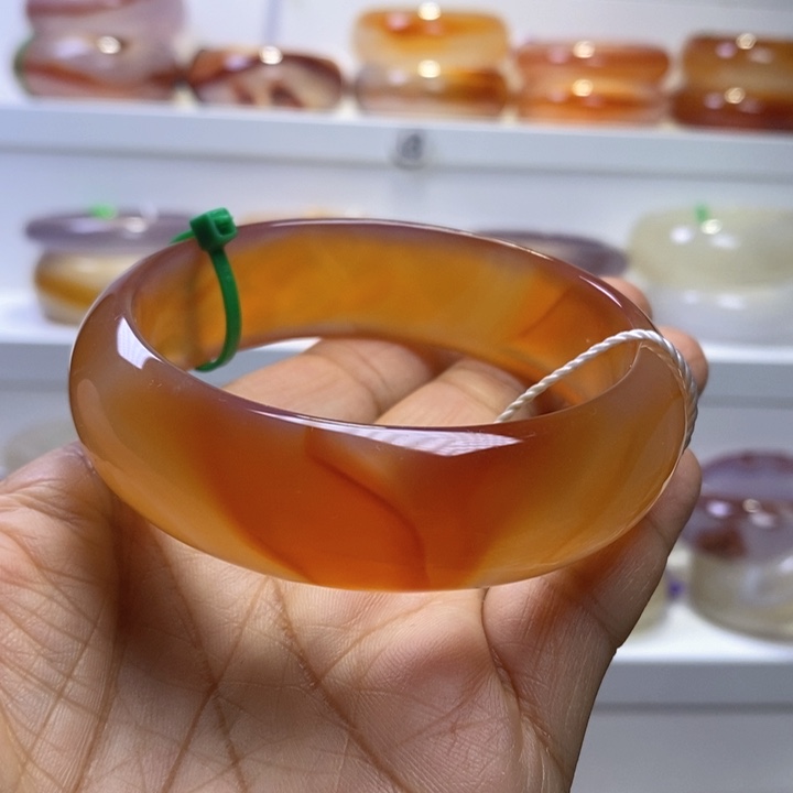 玛瑙/玉髓手镯未镶嵌