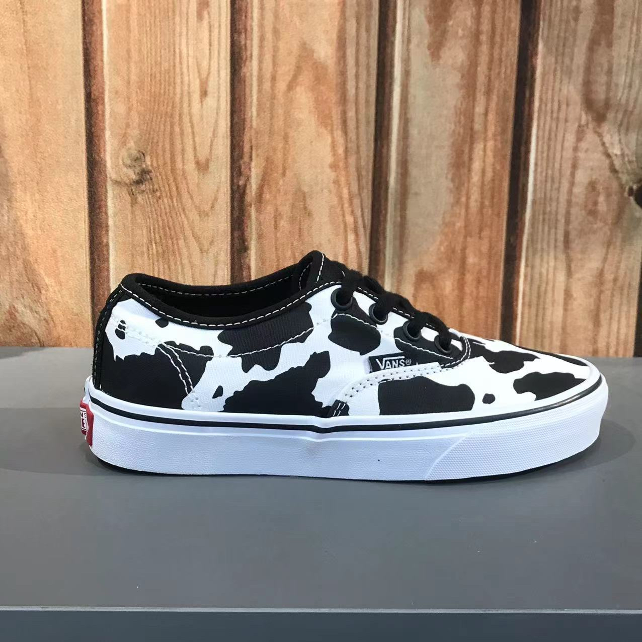 Vans 春夏奶牛纹经典百搭舒适男女同款休闲帆布板鞋子VN0A5EL9BA2