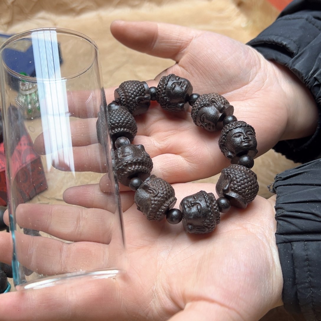 大叶紫檀（黑酸枝木类）