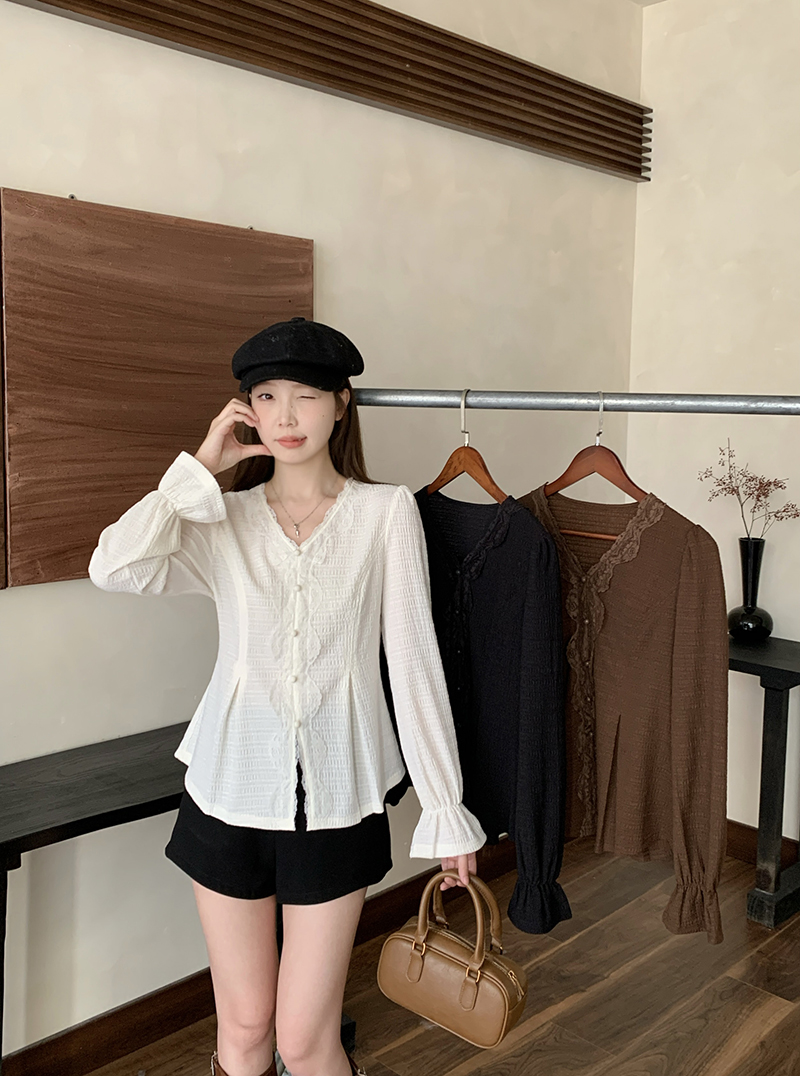 2025秋装新款胖mm大码女法式甜美蕾丝拼接长袖衬衫上衣23103