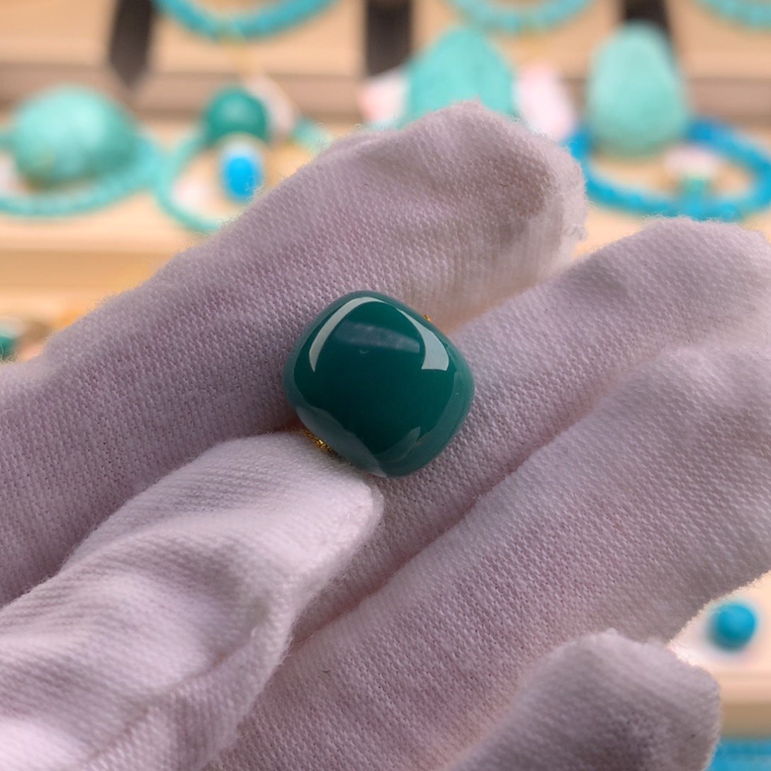 绿松石珠宝奇石未镶嵌13.3*11.4mm