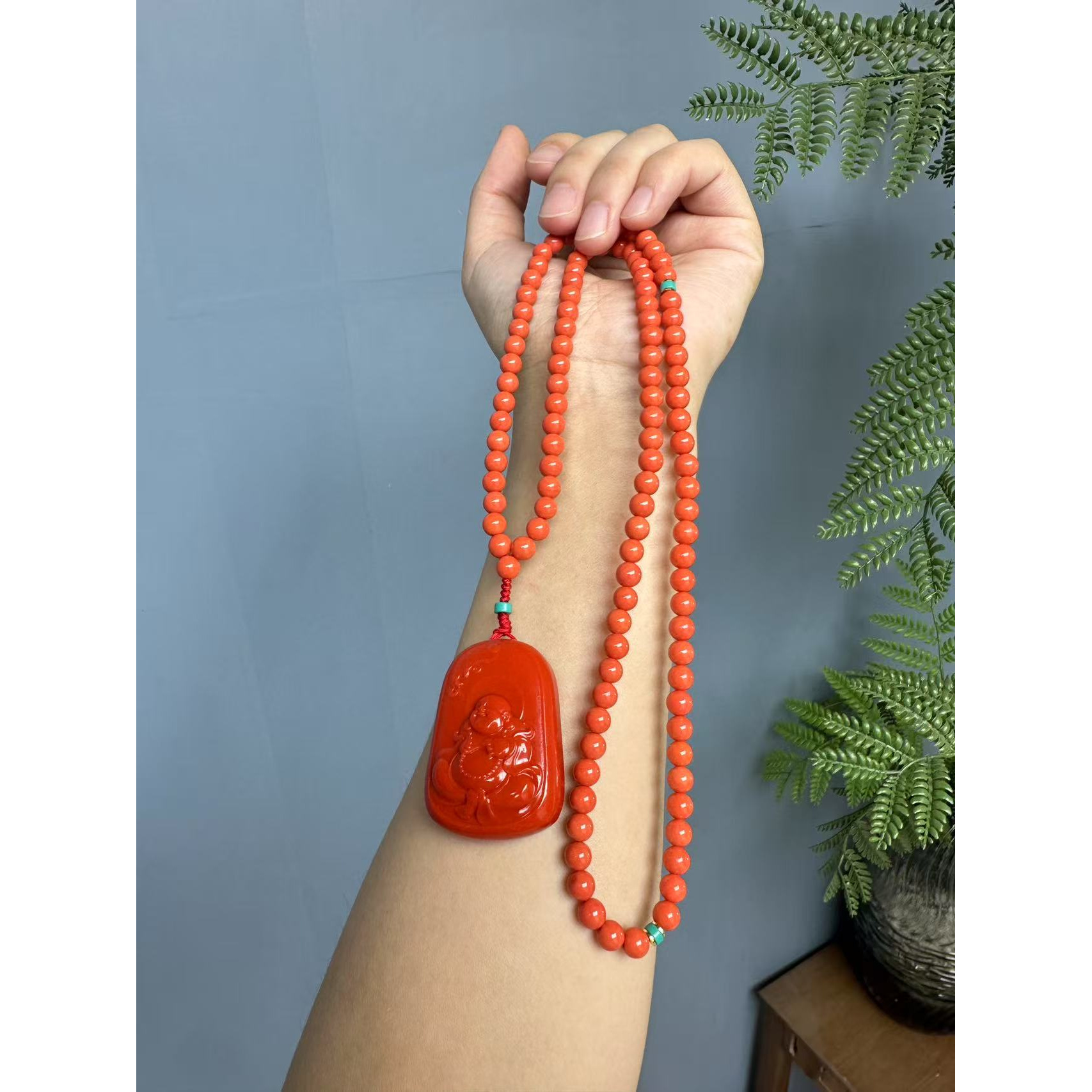 高货红色雕刻佛公项链吊坠