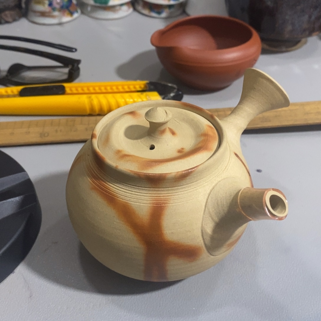 瓷片J****®不能自拔法国红酒斤斤计较