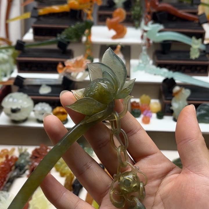 凤***颜蛇纹石玉未镶嵌岫玉发簪