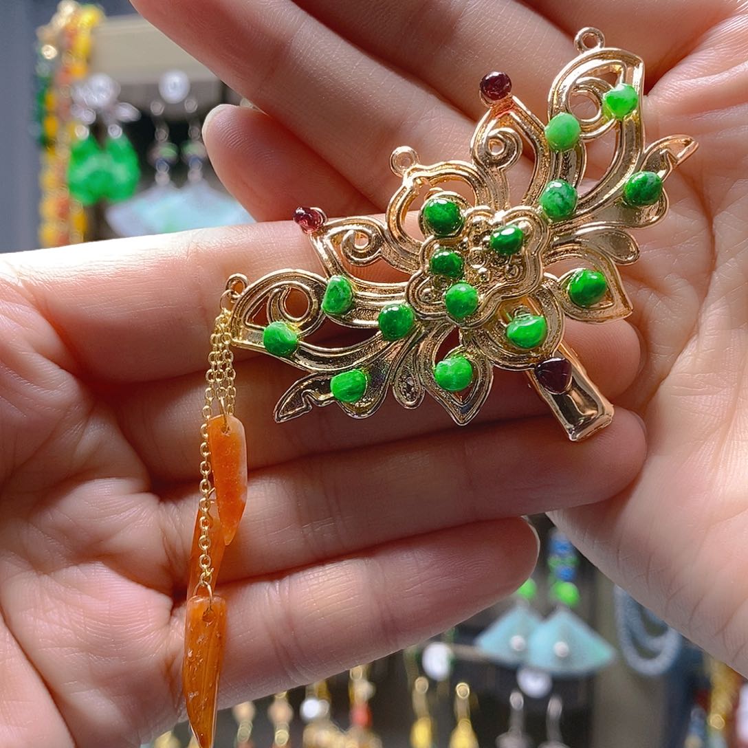 颈饰未镶嵌翡翠翡翠