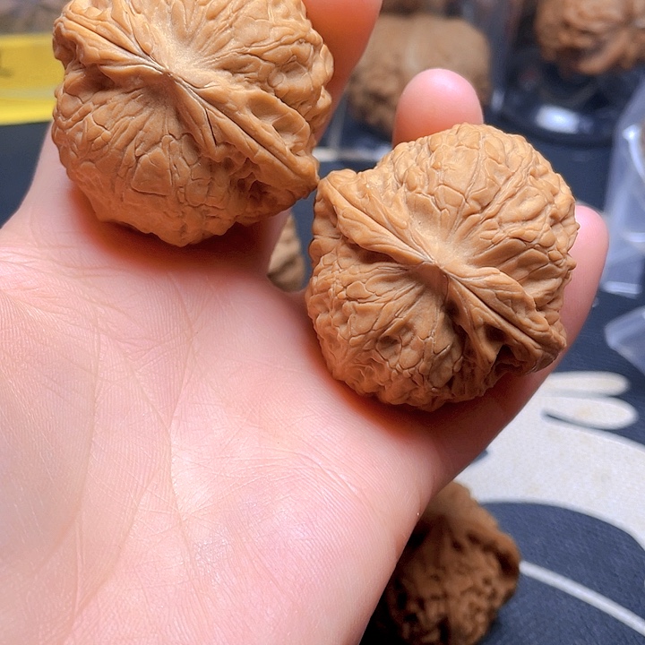 文玩核桃吊坠平谷团圆