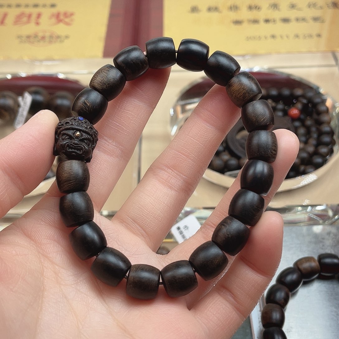 沉香手串越南芽庄帝王紫玉化瘤疤s级1.0