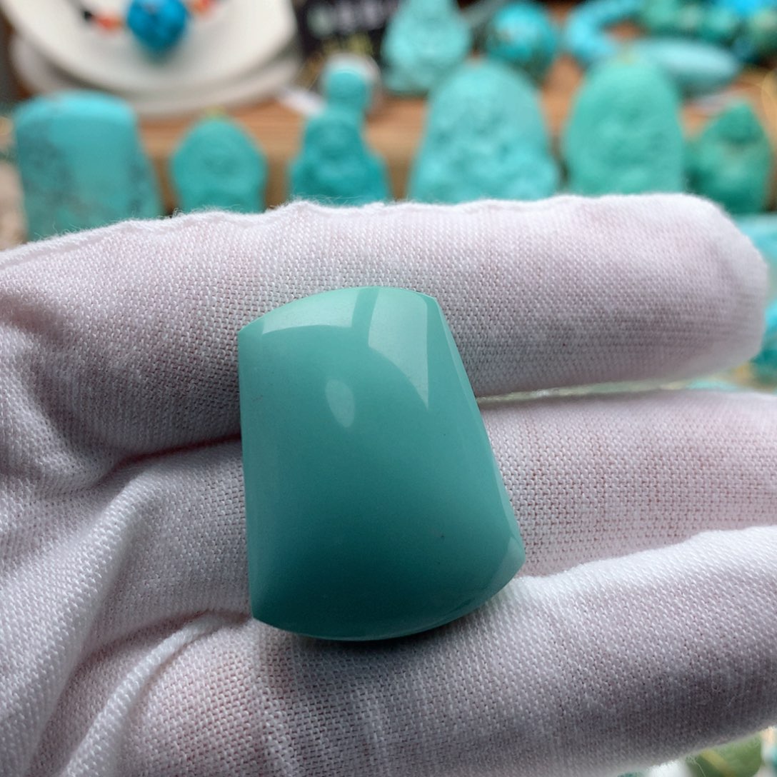 绿松石颈饰未镶嵌