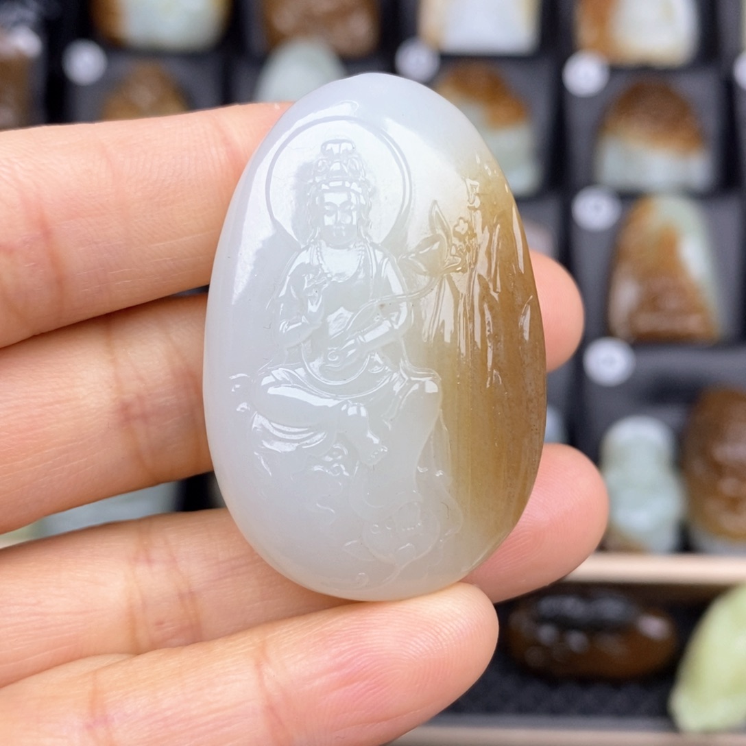 和田玉颈饰未镶嵌