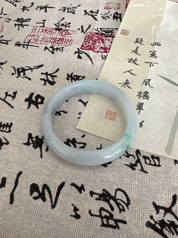 T1310 五七加飘花缅甸翡翠手鐲