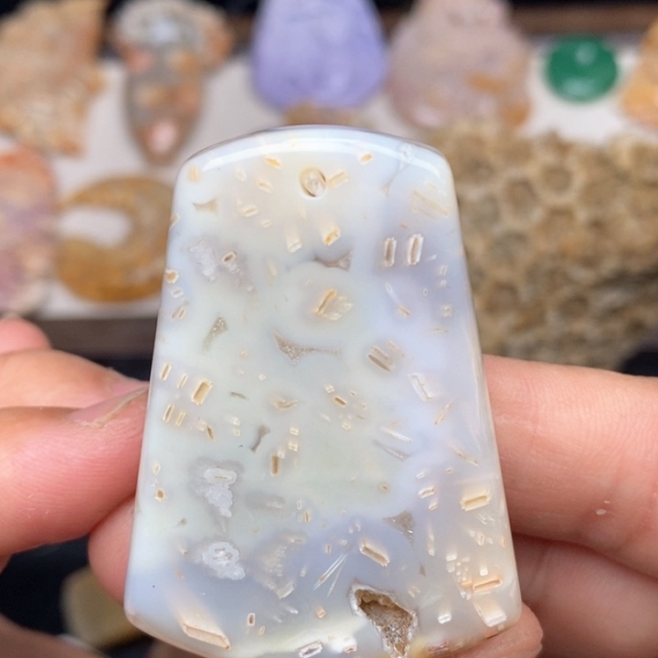 硅化珊瑚（珊瑚玉）手镯未镶嵌