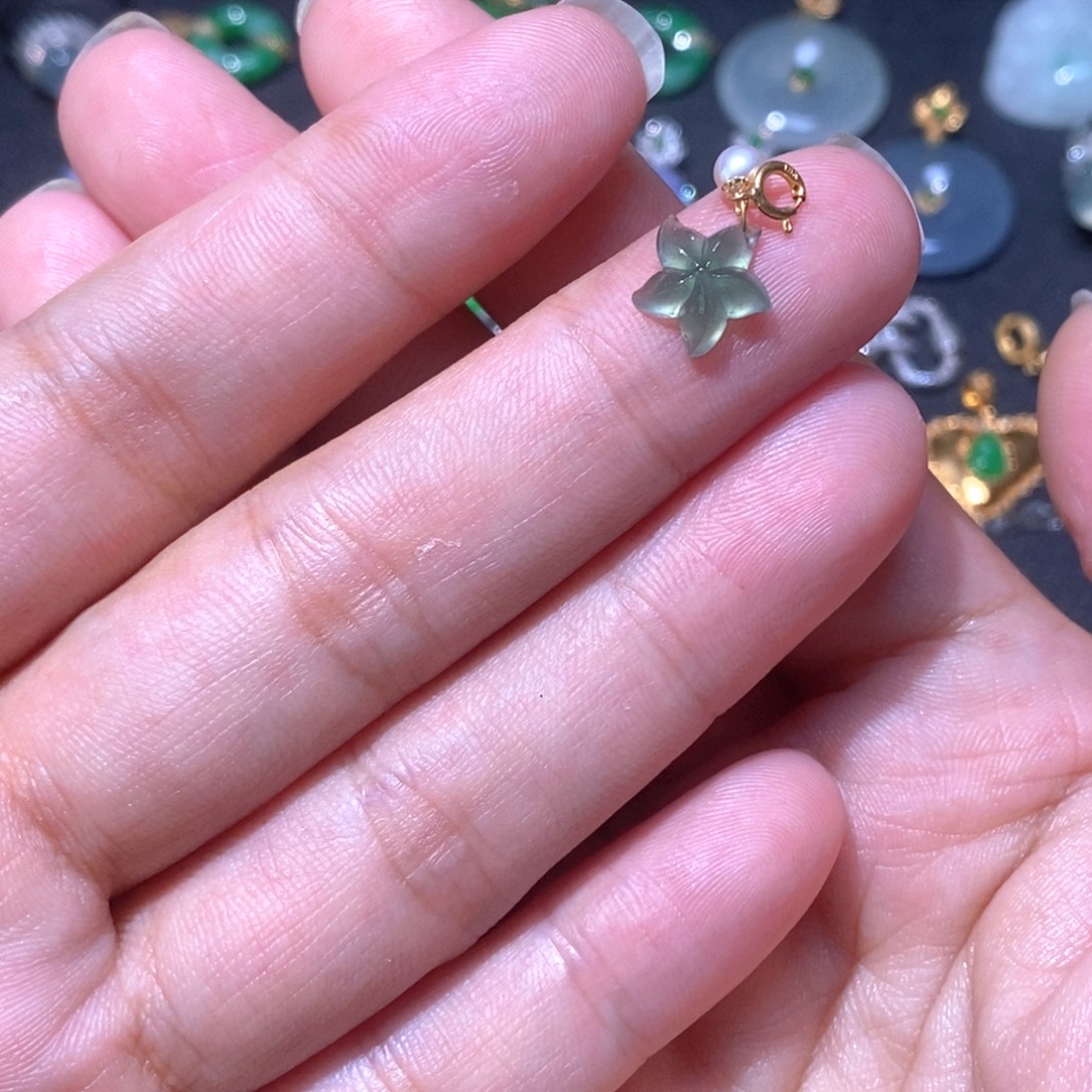 吊坠(不含链)18K金镶嵌翡翠