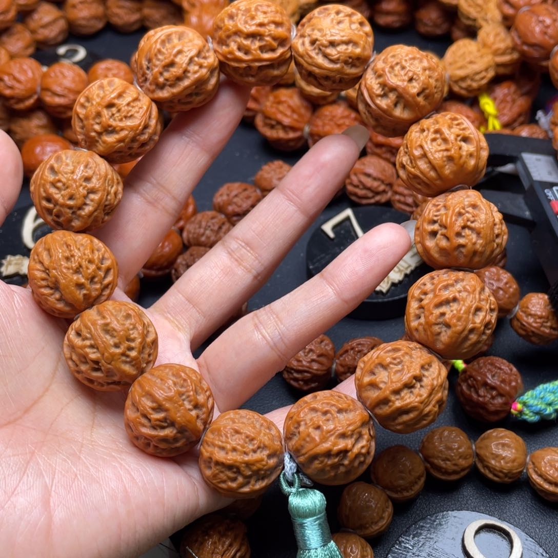 文玩核桃手串珊瑚111