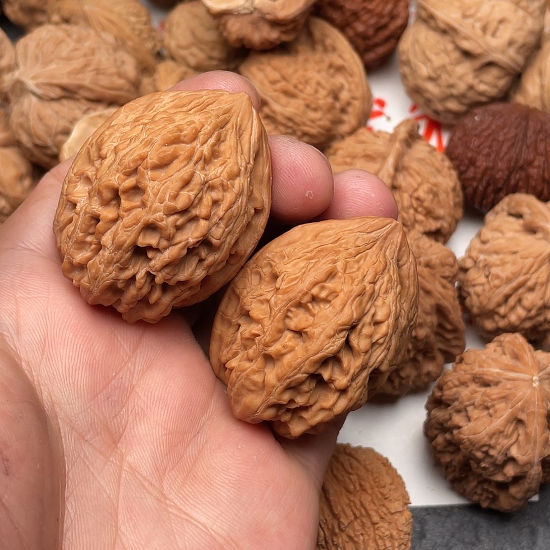 文玩核桃吊坠耿大股市