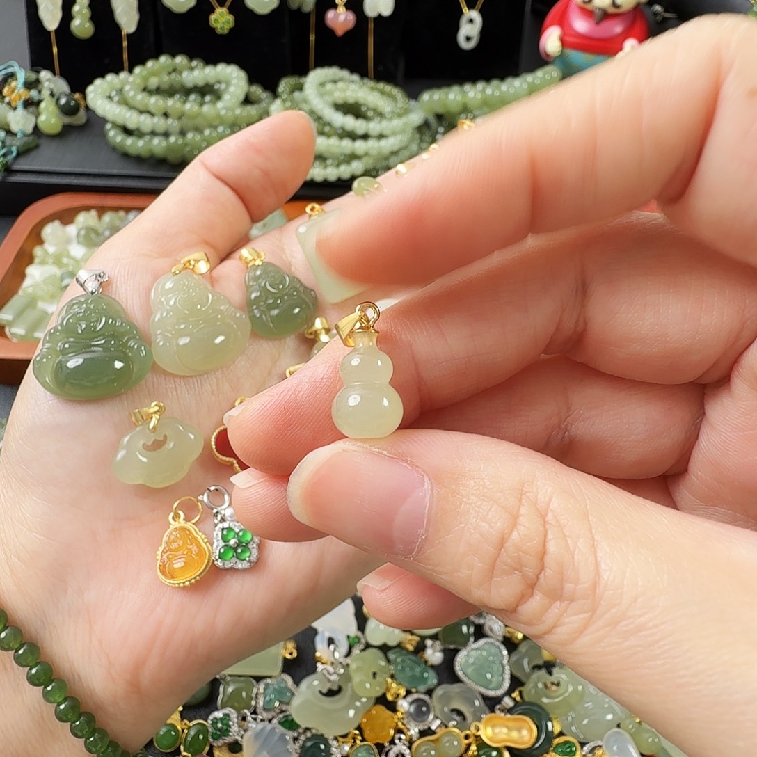 和田玉银S925镶嵌颈饰