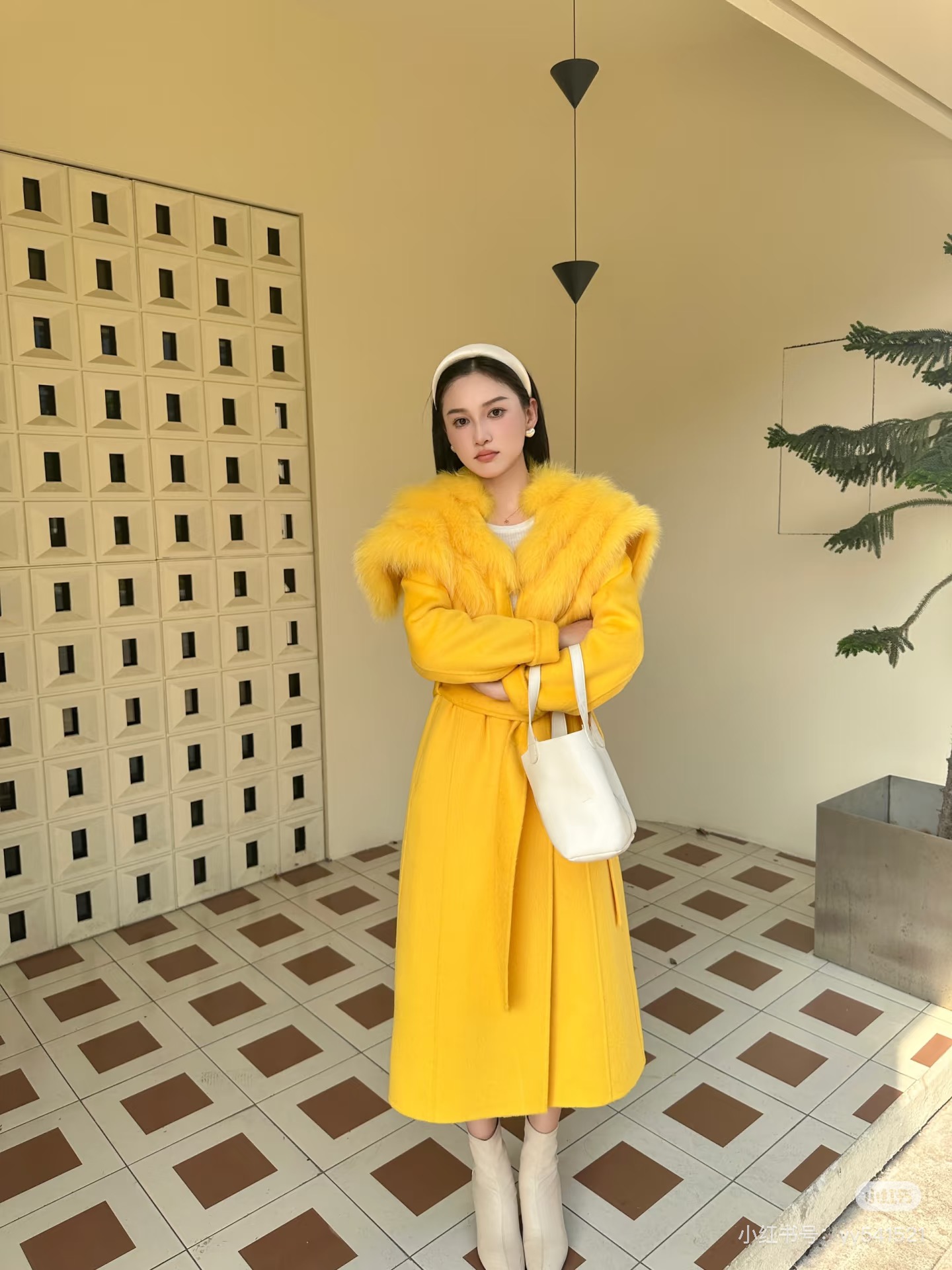 女装时尚黄色女冬季长款毛呢外套中长款直下摆女士24038